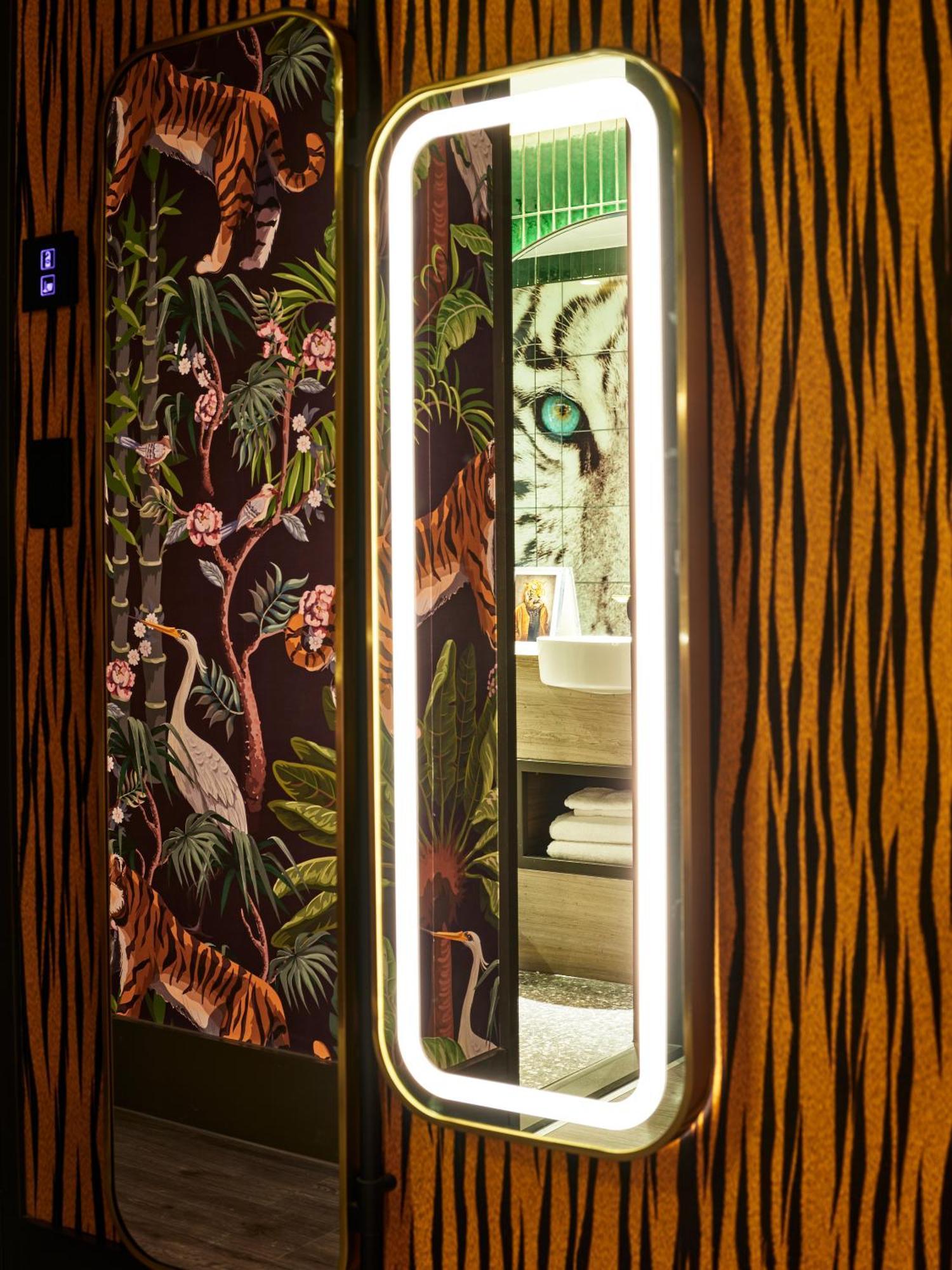 The Motley Hotel Richmond, Tapestry Collection By Hilton Melbourne City Exterior foto